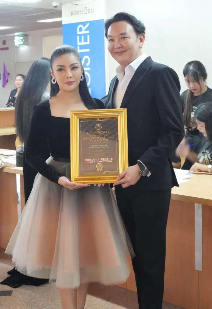 ภาพเบื้องหลังการรับใบประกาศ Siam International Awards 2024 ณ จุดลงทะเบียนในงาน